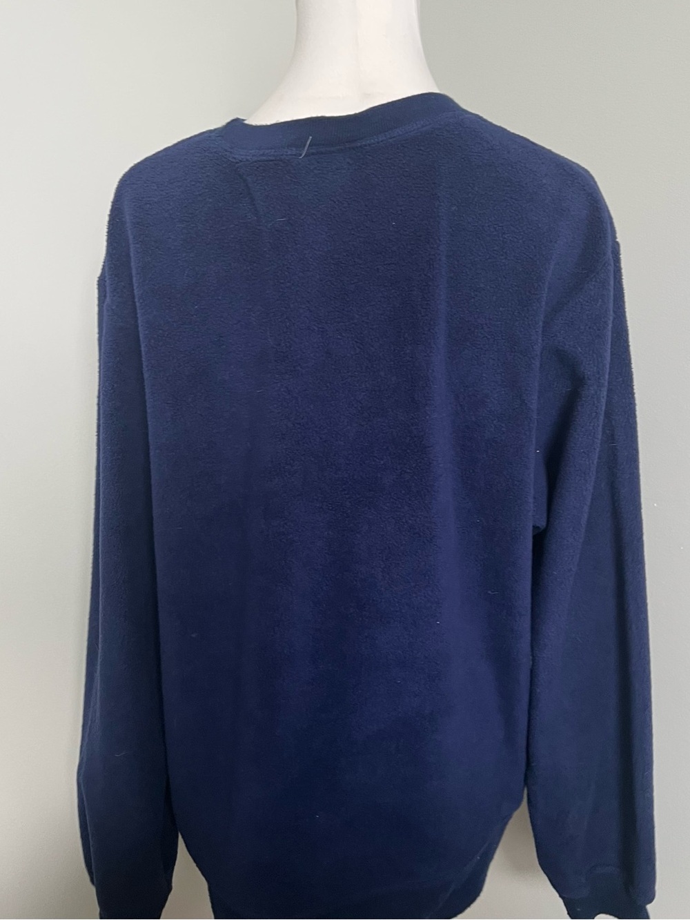 Vintage Winnie the Pooh Navy Fleece Sweatshirt Embroidered Disney Pullover M - Picture 4 of 5